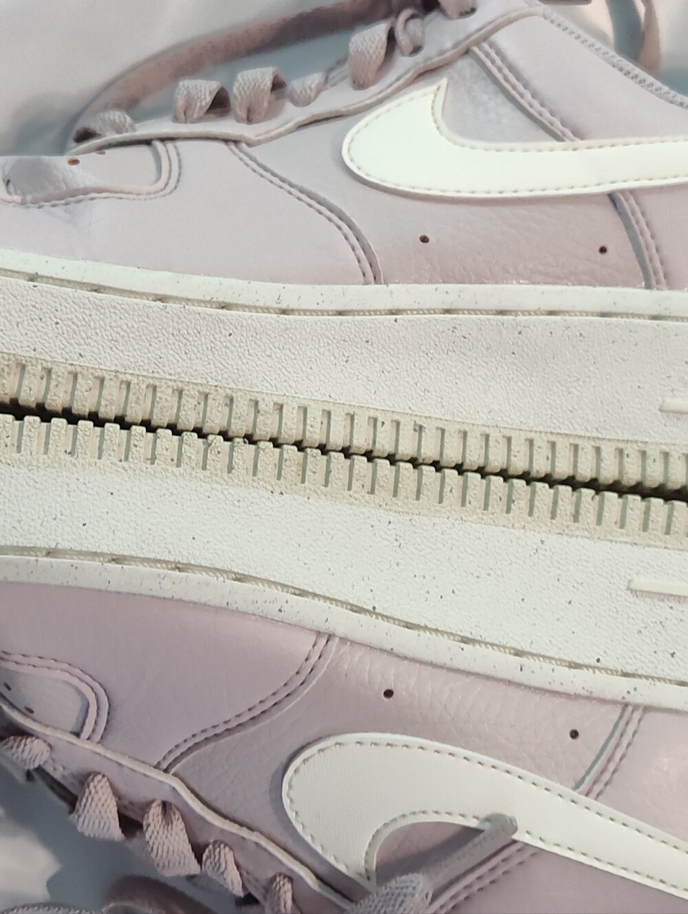 Nike Women's Low-Top Sneakers — Light Lavender & White - Picture 8 of 9